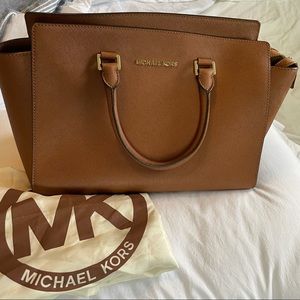 Michael Kors Selma Satchel - Luggage (Tan)